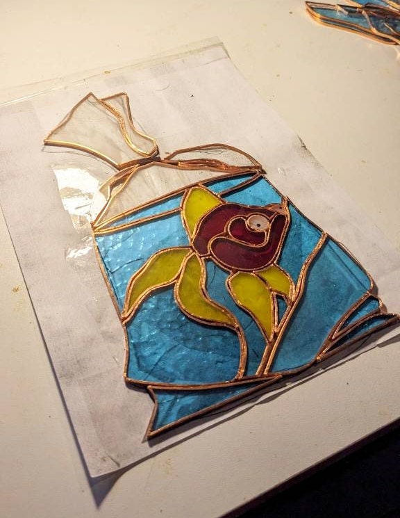 Digital pattern PSD SVG Goldfish in a package Stained glass suncatcher, Home decoration from Ukraine